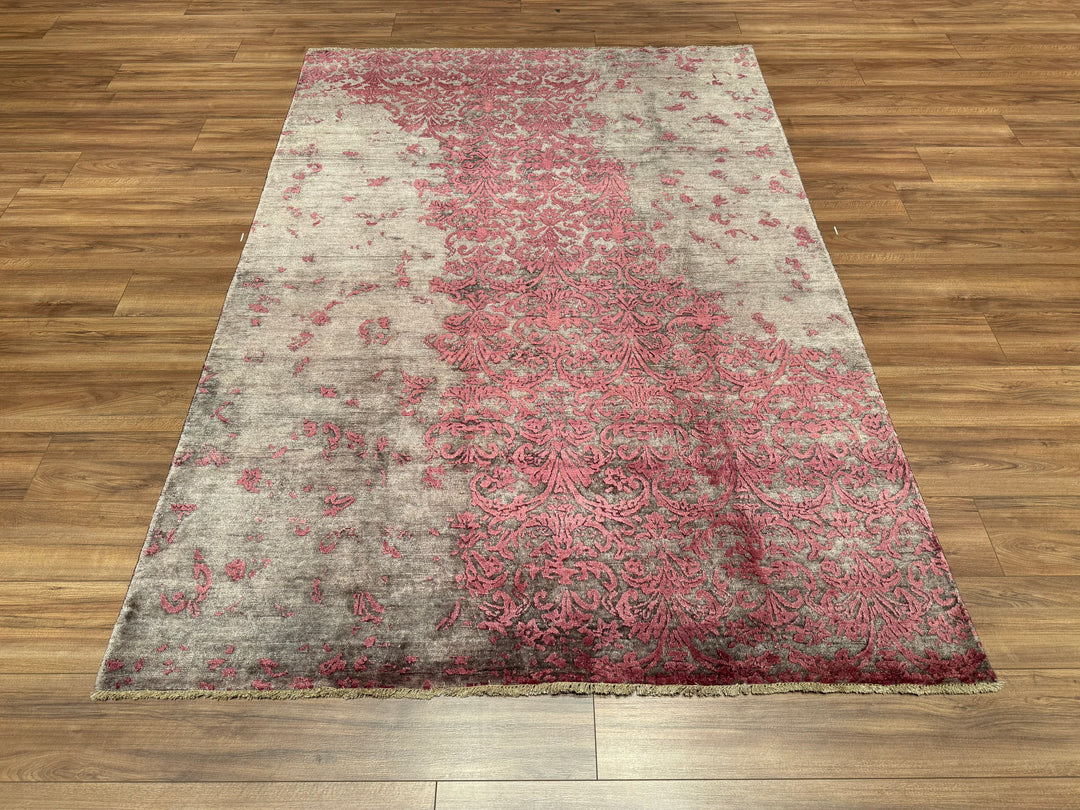 Fendi Original Hand Woven Gray Pink Wool Bamboo Carpet 171x242 4.14 Square Meters - 5x8 ft