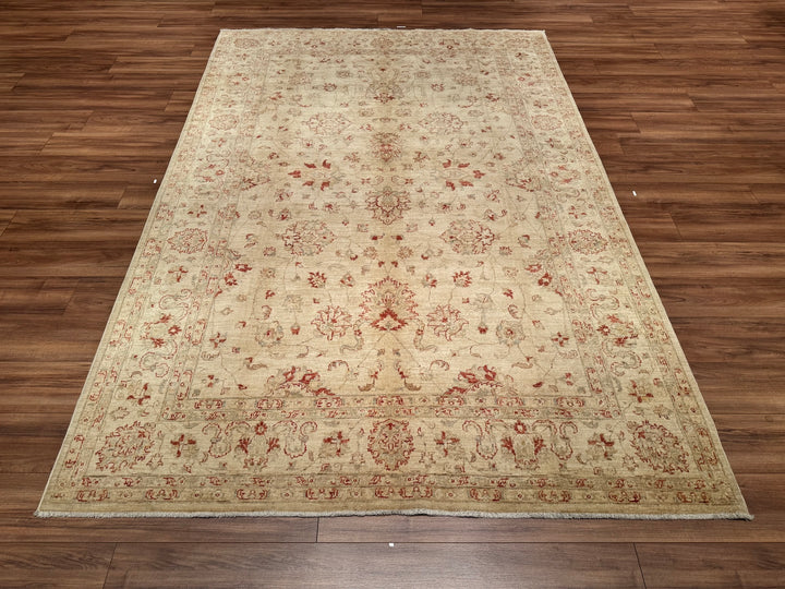 Uşak Original Hand Woven Beige Vegetable Dyed Wool Carpet 198x295 5.84 Square Meters - 7x10 ft