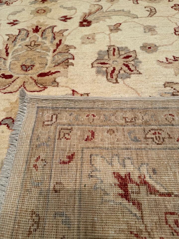 Uşak Original Hand Woven Beige Vegetable Dyed Wool Carpet 199x300 5.97 Square Meters - 7x10 ft