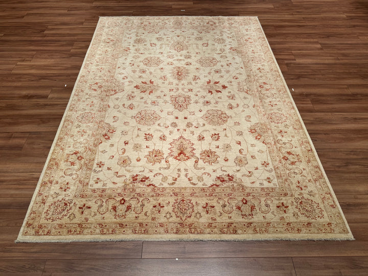 Uşak Original Hand Woven Beige Vegetable Dyed Wool Carpet 198x280 5.54 Square Meters - 7x10 ft