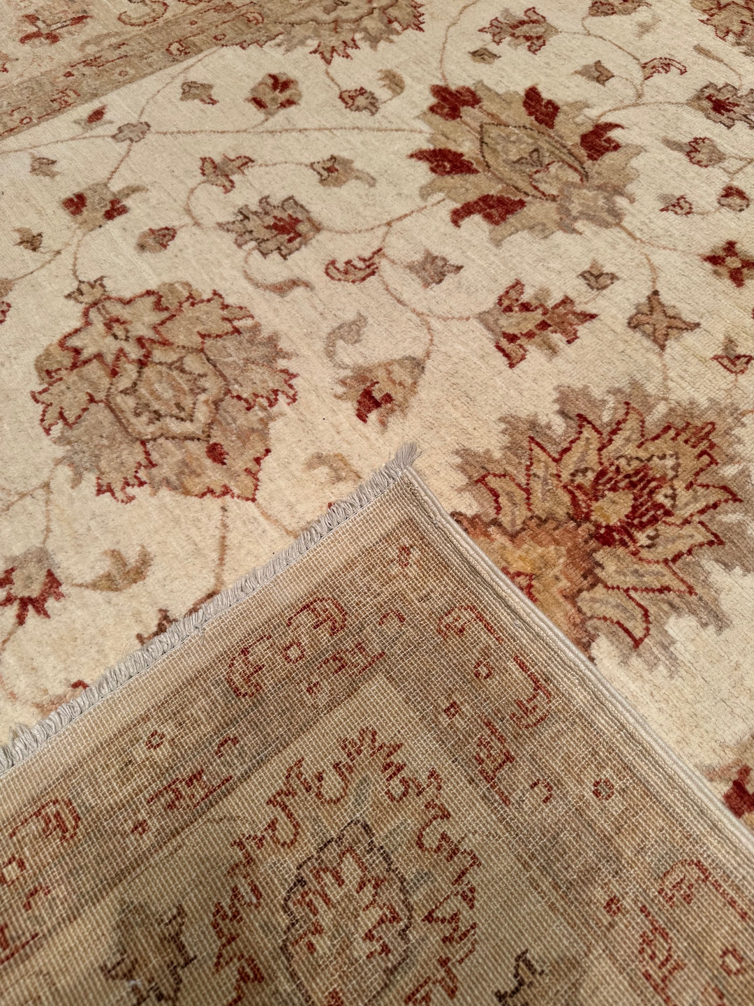 Uşak Original Hand Woven Beige Vegetable Dyed Wool Carpet 198x280 5.54 Square Meters - 7x10 ft