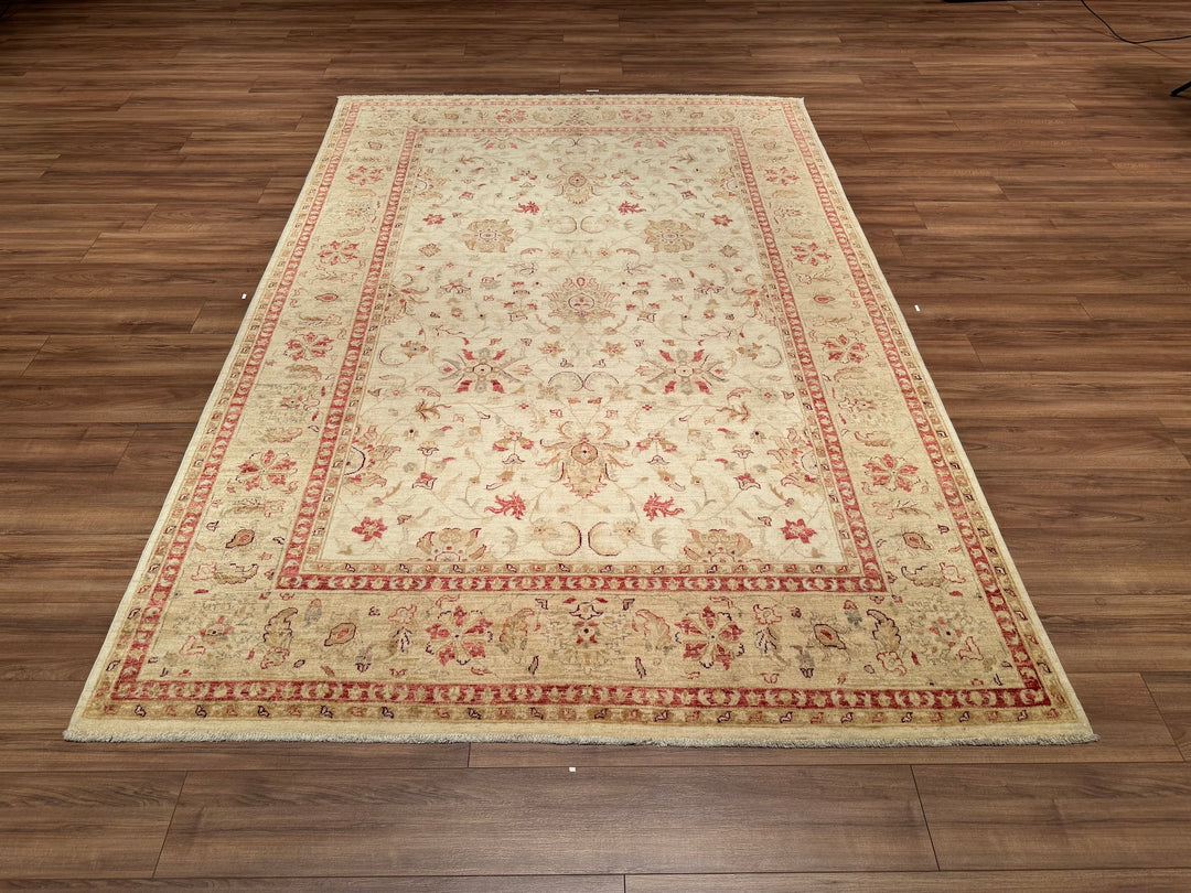 Uşak Original Hand Woven Beige Vegetable Dyed Wool Carpet 202x296 5.98 Square Meters - 7x10 ft