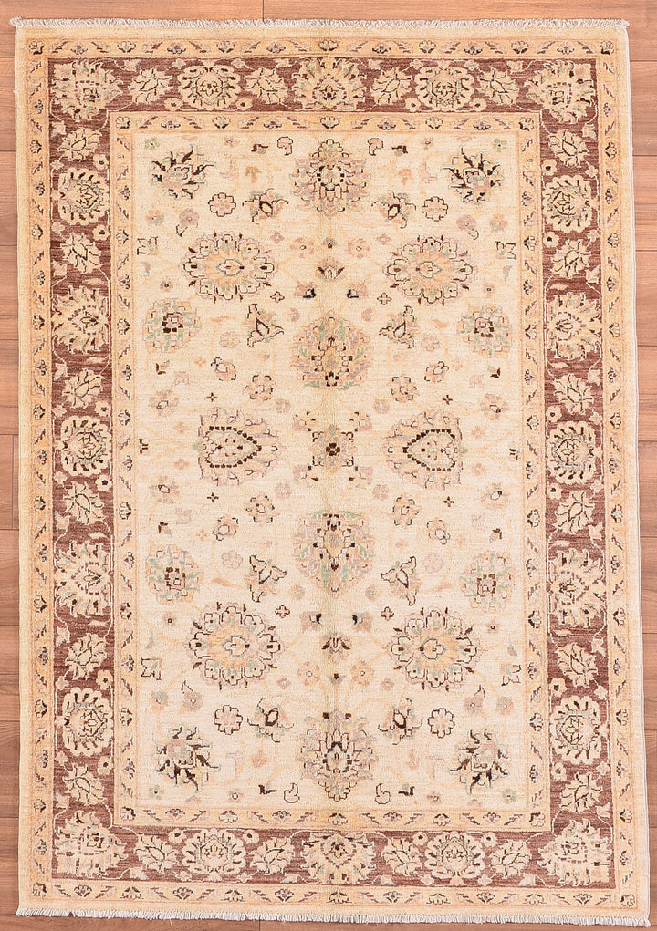 Uşak Original Hand Woven Cream Red Vegetable Dyed Wool Carpet 125x179 2.24 Square Meters - 4x6 ft