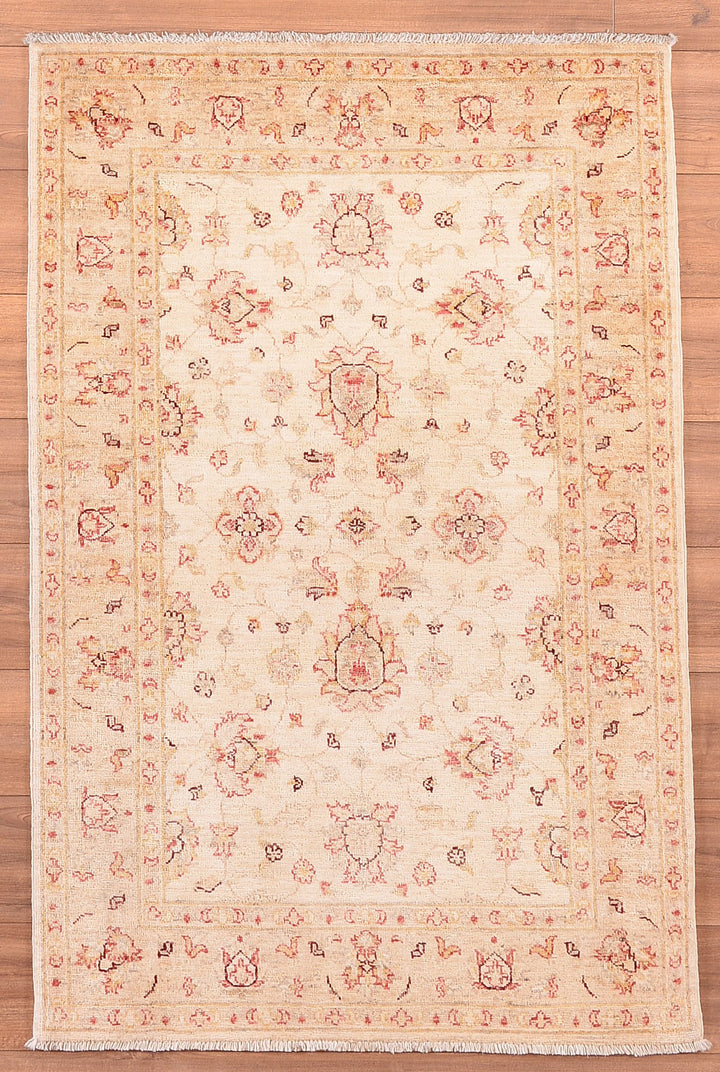 Uşak Original Hand Woven Cream Vegetable Dyed Wool Carpet 101x154 1.56 Square Meters - 3x5 ft