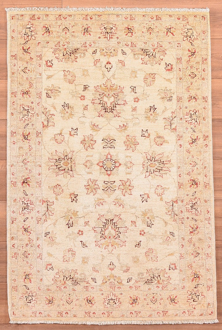 Uşak Original Hand Woven Cream Vegetable Dyed Wool Carpet 0.98x147 1.44 Square Meters - 3x5 ft