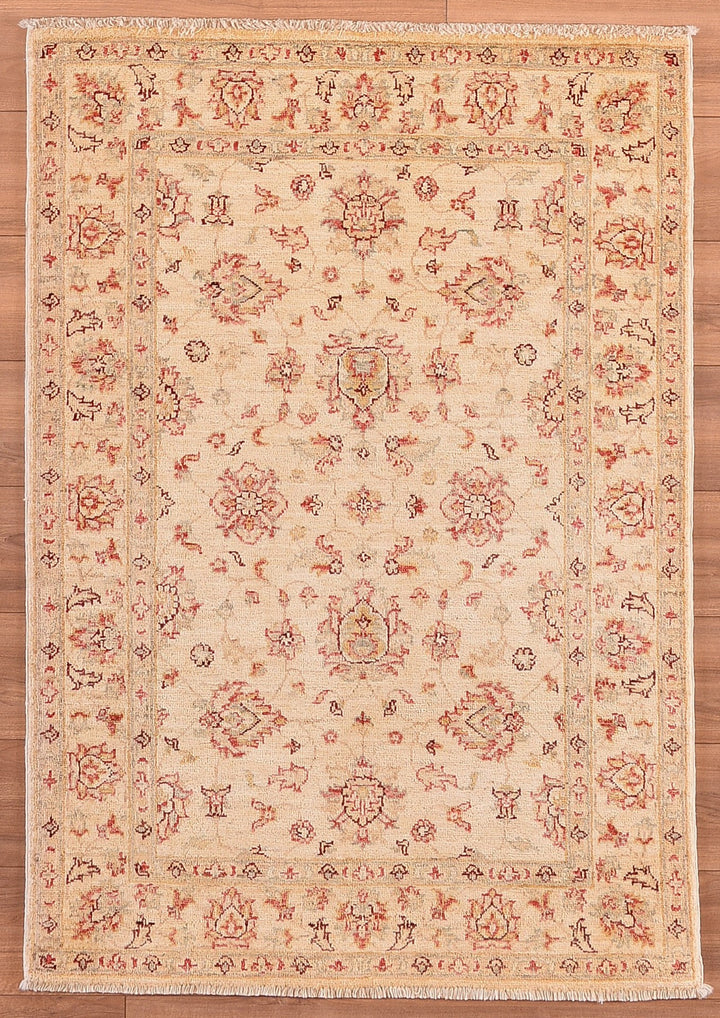 Uşak Original Hand Woven Cream Vegetable Dyed Wool Carpet 102x146 1.49 Square Meters - 3x5 ft