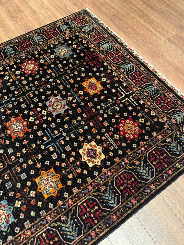 Veziri Bilcik Orijinal El Dokuması Siyah Kök Boya Yün Halı 175x249 4.36 Metrekare - 6x8 ft