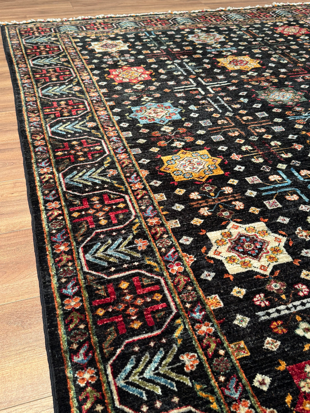 Veziri Bilcik Orijinal El Dokuması Siyah Kök Boya Yün Halı 175x249 4.36 Metrekare - 6x8 ft