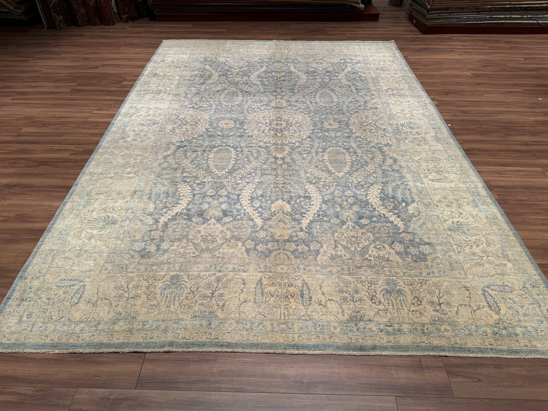 Uşak Original Hand Woven Gray Cream Vegetable Dyed Wool Carpet 295x426 12.57 Square Meters - 10x14 ft