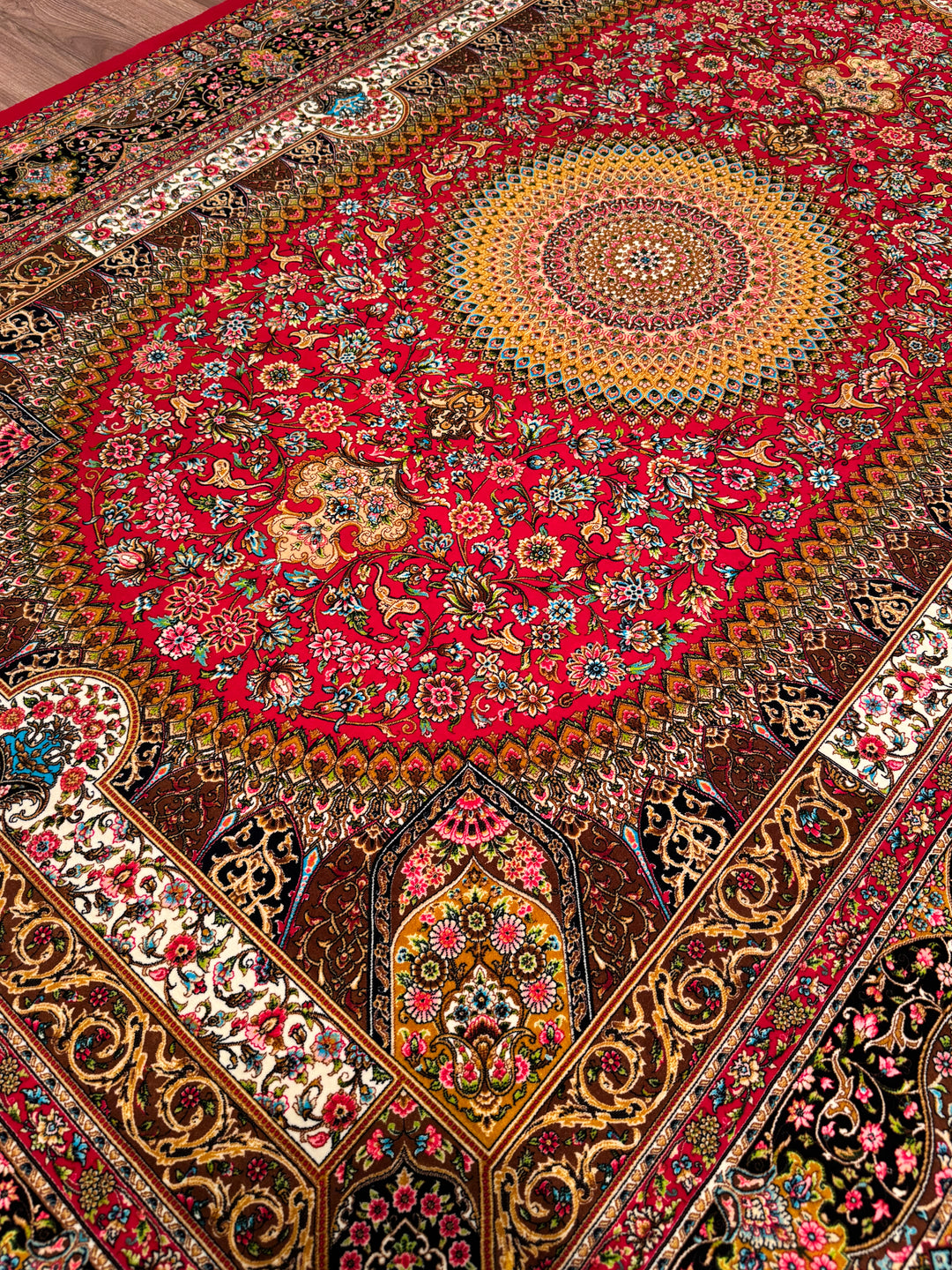 Iranian Medallion Red Modal Silk Rug 150x225 cm (3.38 square meters) - 5x7 ft