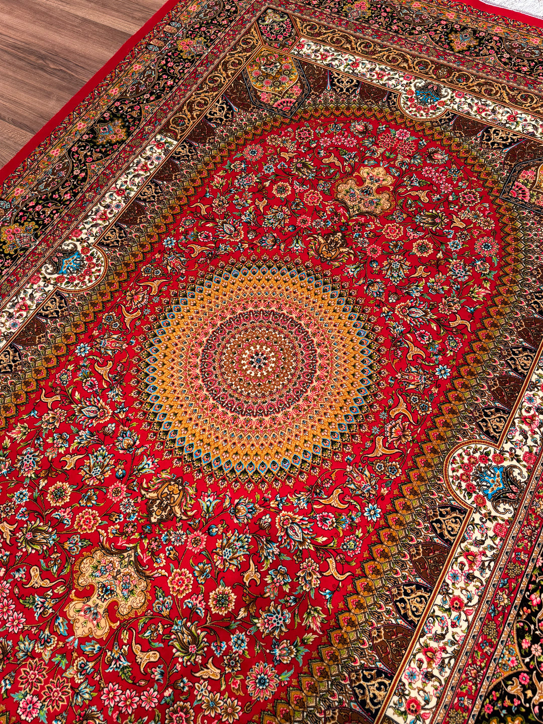 Iranian Medallion Red Modal Silk Rug 150x225 cm (3.38 square meters) - 5x7 ft