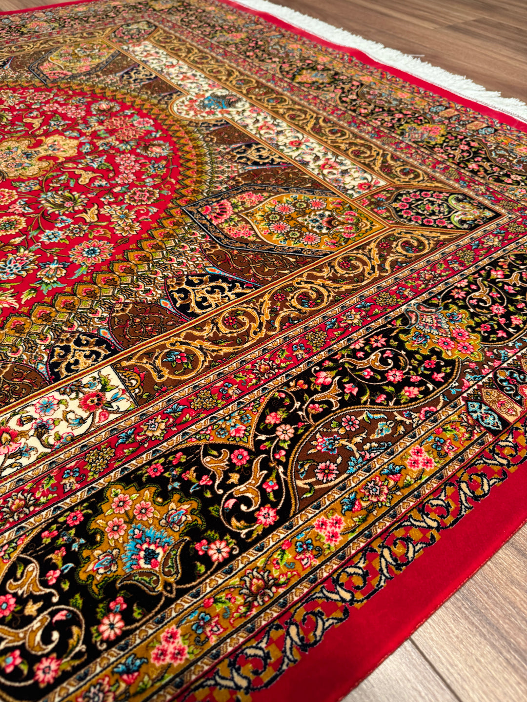 Iranian Medallion Red Modal Silk Rug 150x225 cm (3.38 square meters) - 5x7 ft