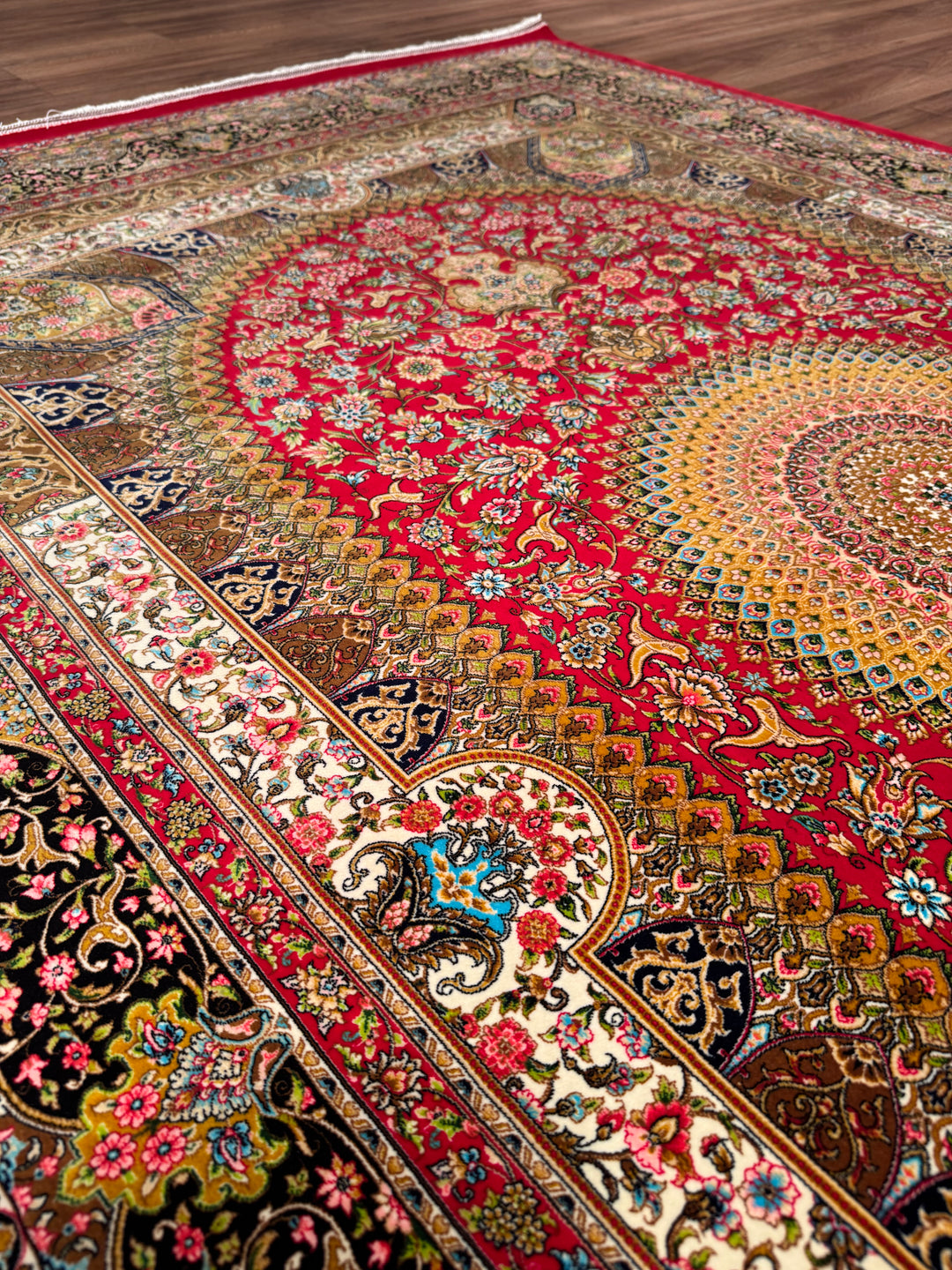 Iranian Medallion Red Modal Silk Rug 150x225 cm (3.38 square meters) - 5x7 ft