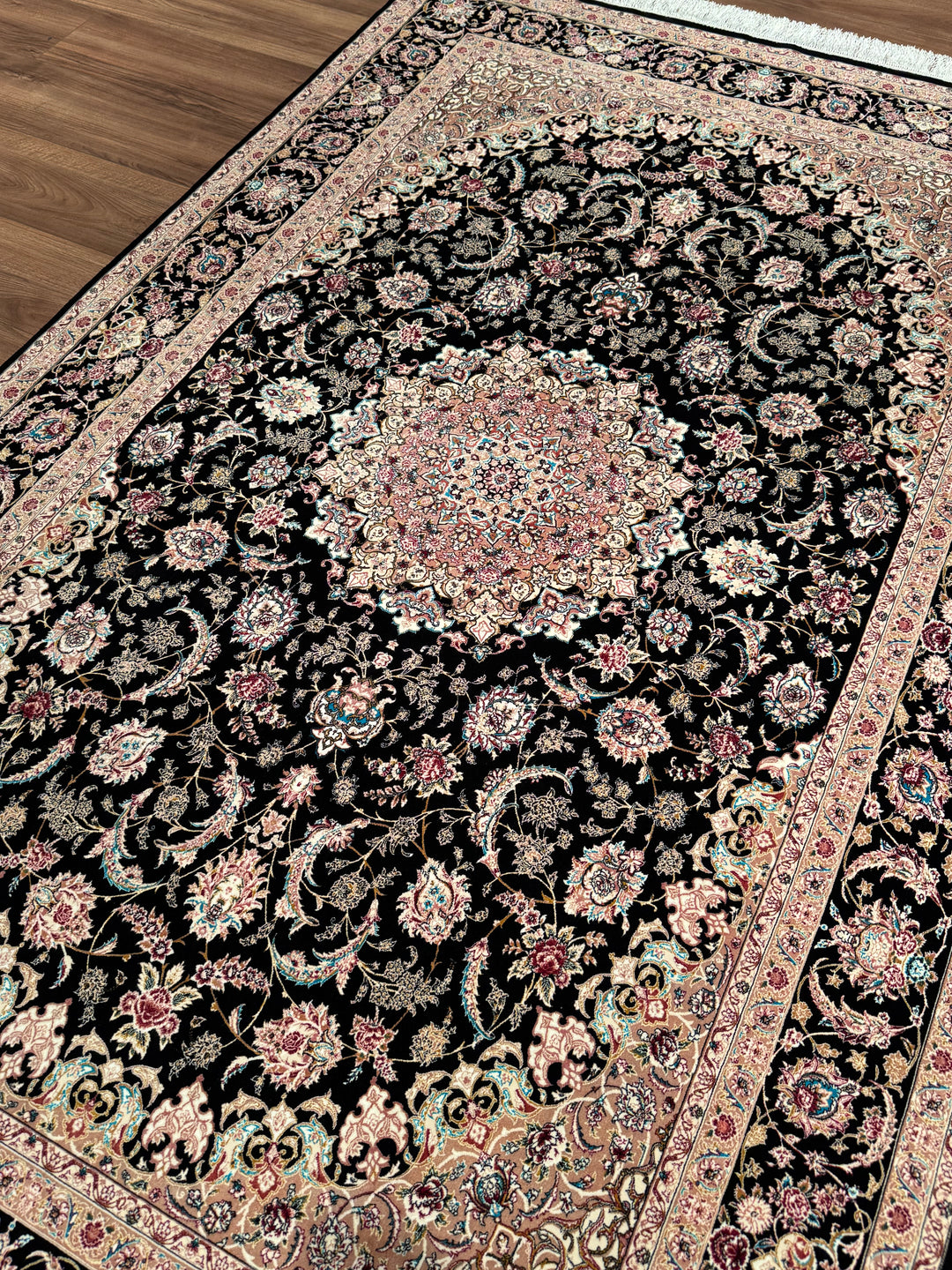 Iranian Patterned Pink Modal Silk Rug 150x225 cm (3.38 square meters) - 5x7 ft