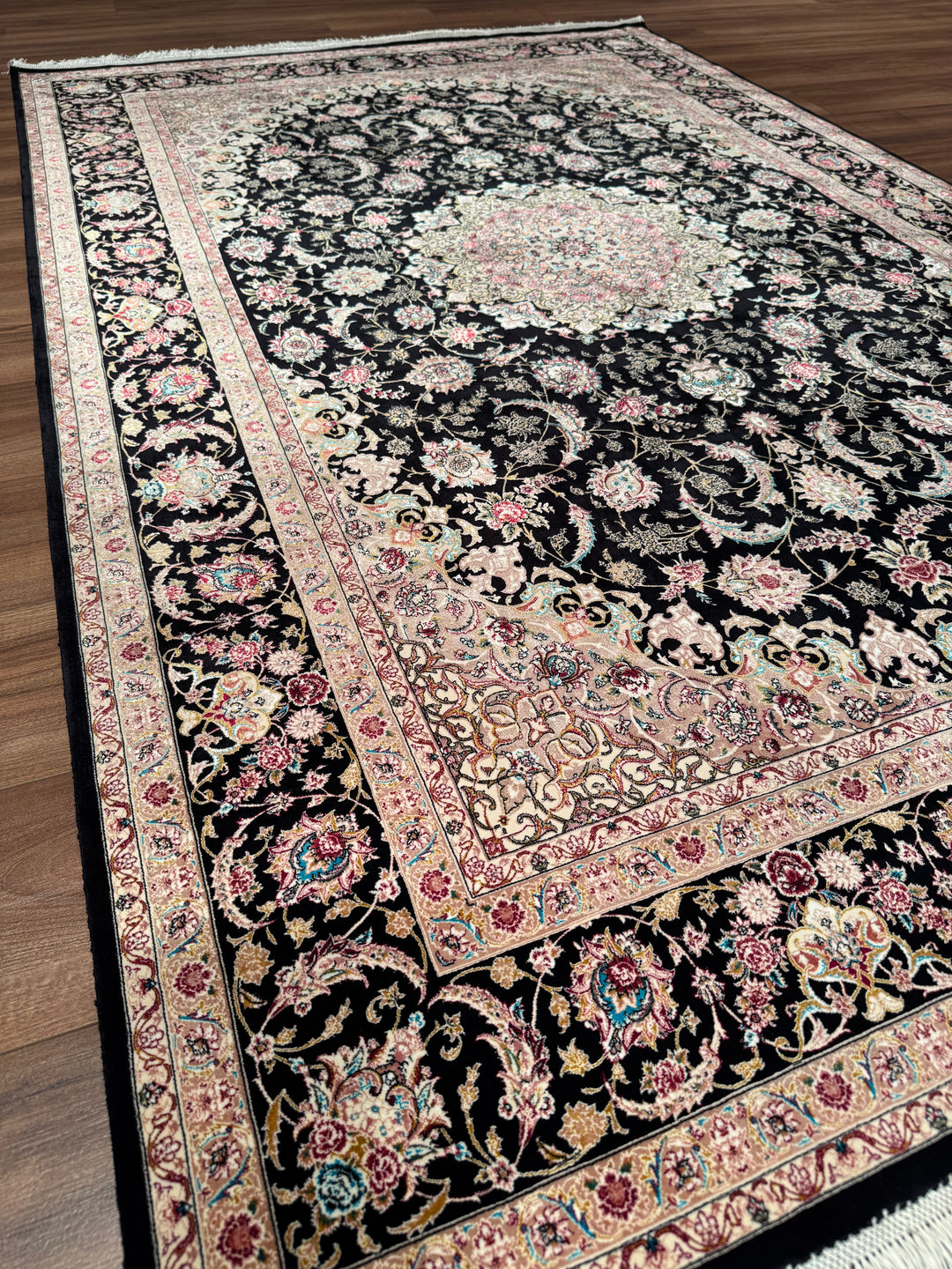 Iranian Patterned Pink Modal Silk Rug 150x225 cm (3.38 square meters) - 5x7 ft