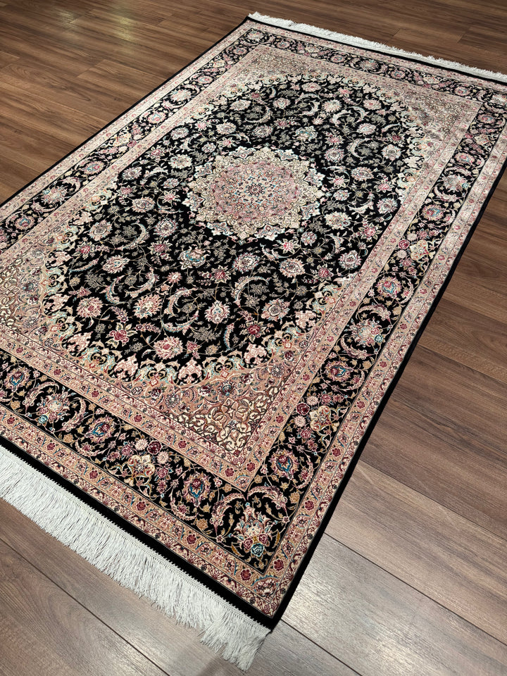 Iranian Patterned Pink Modal Silk Rug 150x225 cm (3.38 square meters) - 5x7 ft