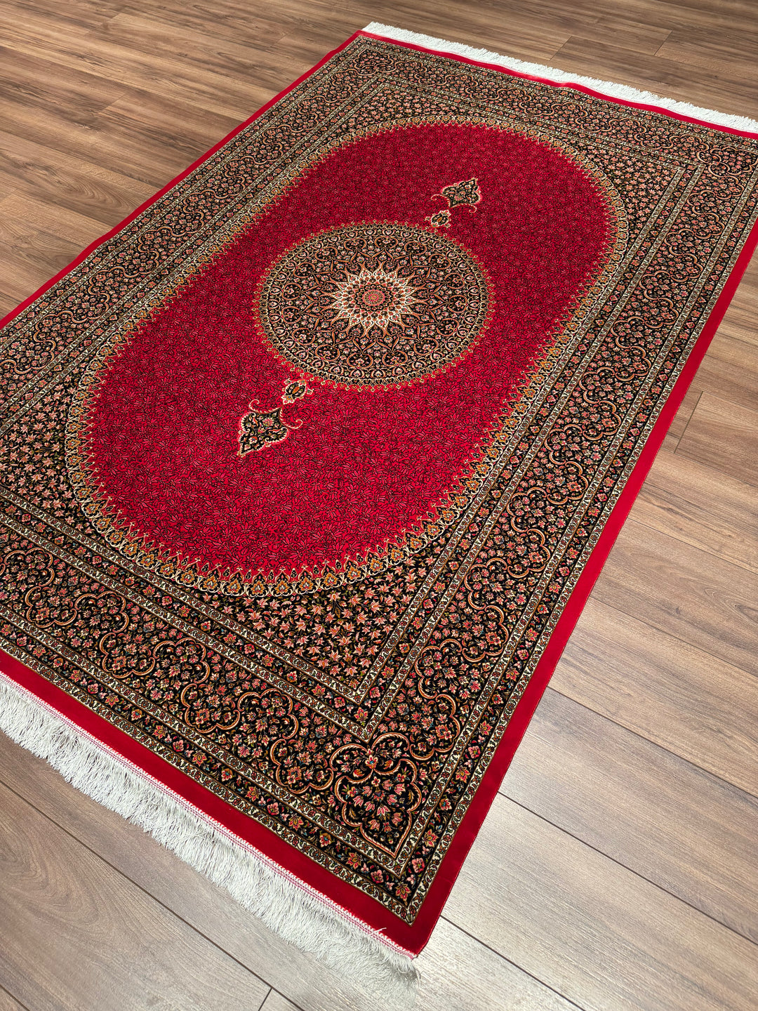 Iranian Medallion Red Modal Silk Rug 150x225 cm (3.38 square meters) - 5x7 ft