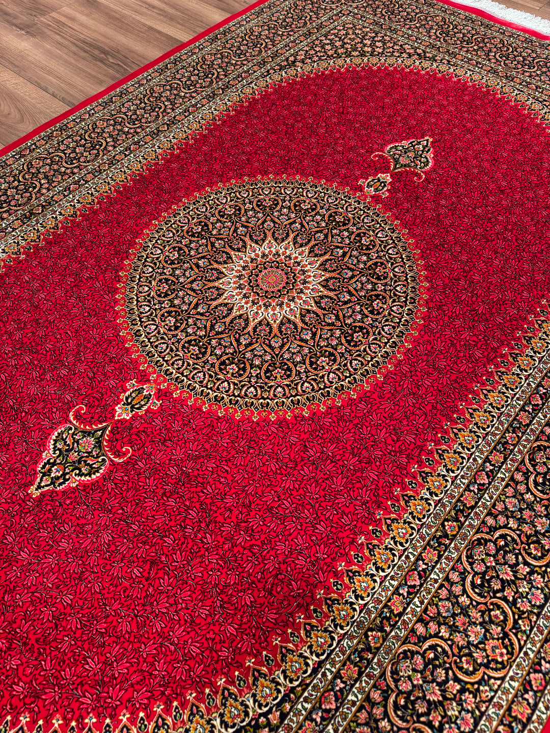 Iranian Medallion Red Modal Silk Rug 150x225 cm (3.38 square meters) - 5x7 ft