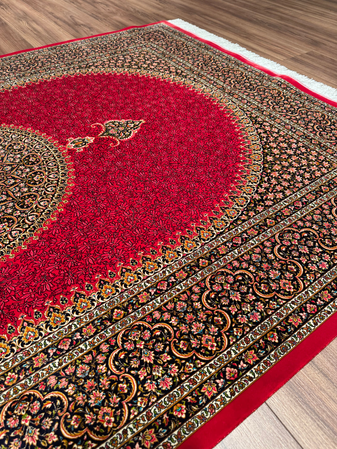Iranian Medallion Red Modal Silk Rug 150x225 cm (3.38 square meters) - 5x7 ft