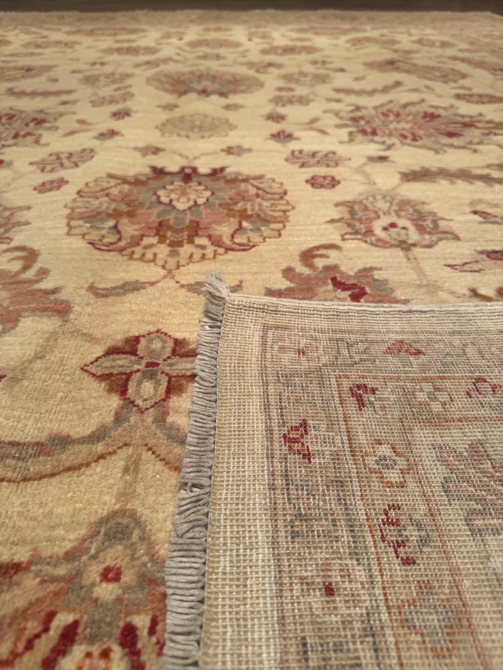 Uşak Original Hand Woven Pastel Vegetable Dyed Wool Carpet 247x346 8.55 Square Meters - 9x12 ft