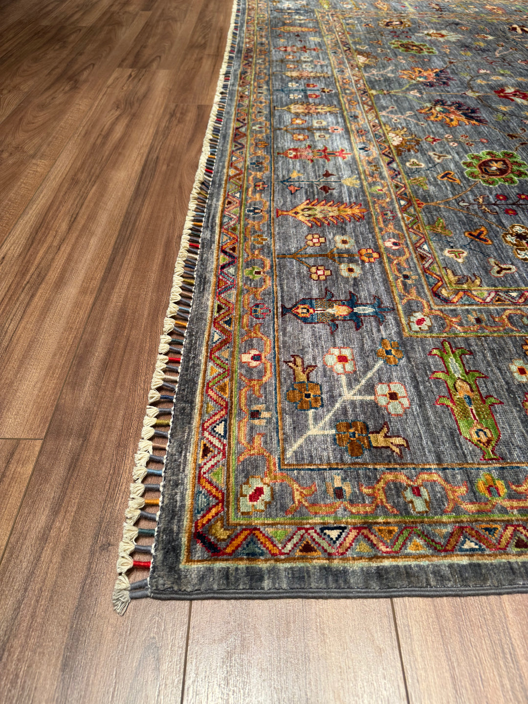 Sultani Çiçekli Orjinal El Dokuması Gri Kök Boya Yün Halı 276x378 10.43 Metrekare - 10x14 ft