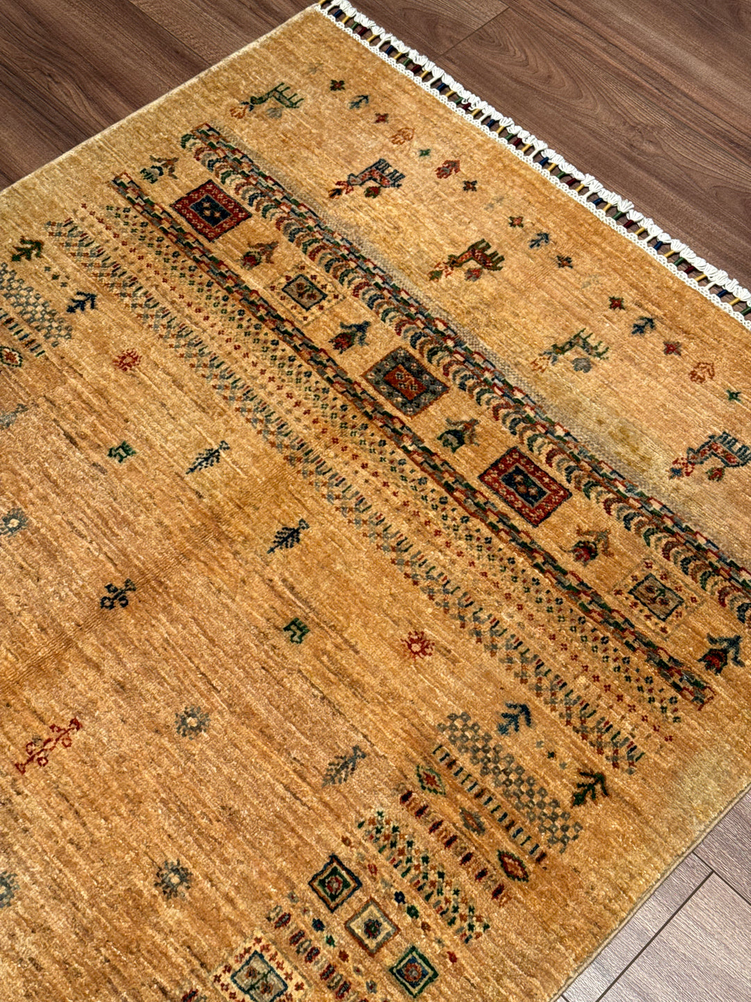 Khorjin Hayat Ağacı Orijinal El Dokuması Bej Kök Boya Yün Halı 117x187 2.19 Metrekare - 4x6 ft