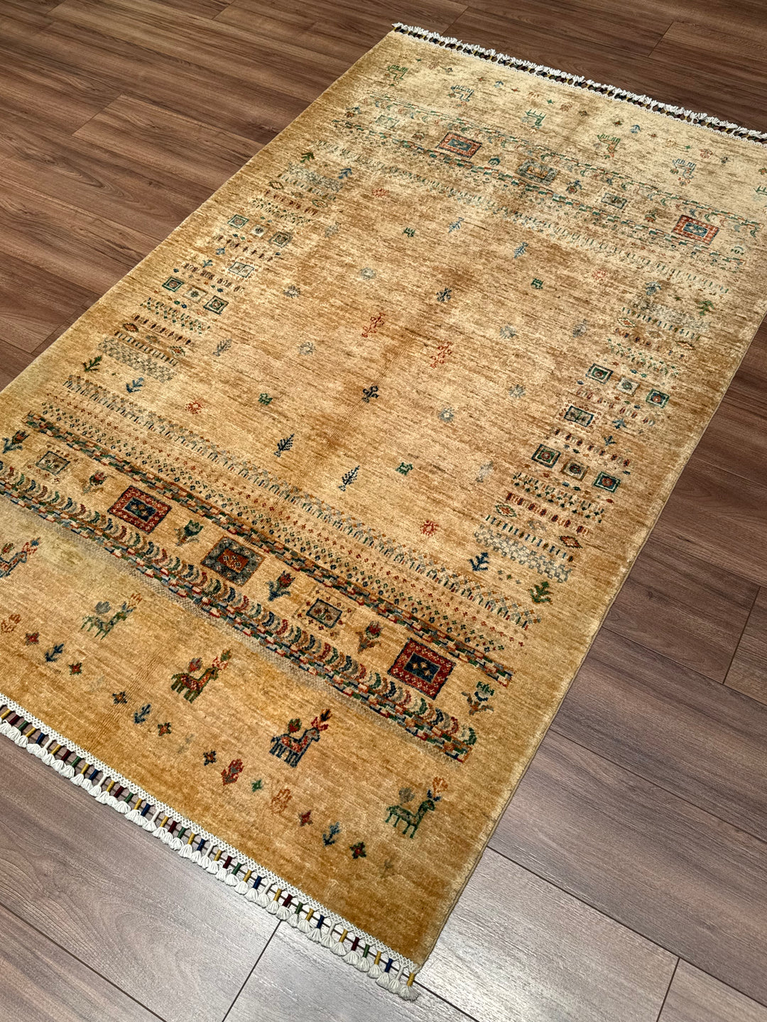 Khorjin Hayat Ağacı Orijinal El Dokuması Bej Kök Boya Yün Halı 117x187 2.19 Metrekare - 4x6 ft