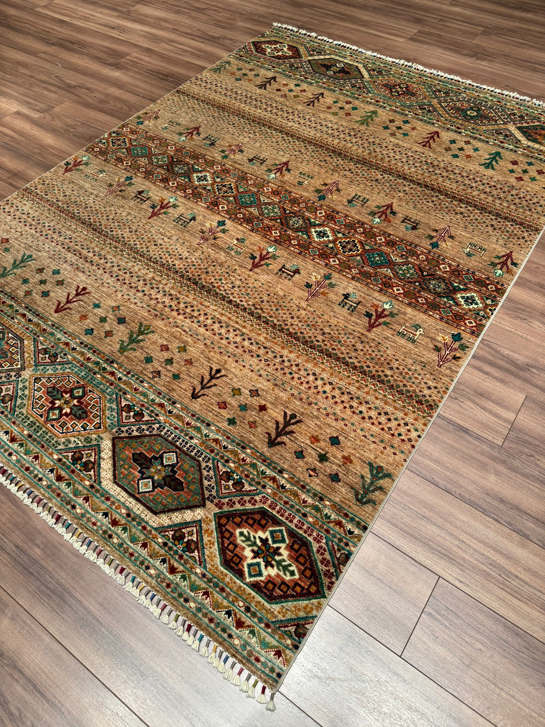 Khorjin Original Handwoven Beige Vegetable Dyed Wool Rug 173x246 cm (4.26 square meters) - 5x7 ft