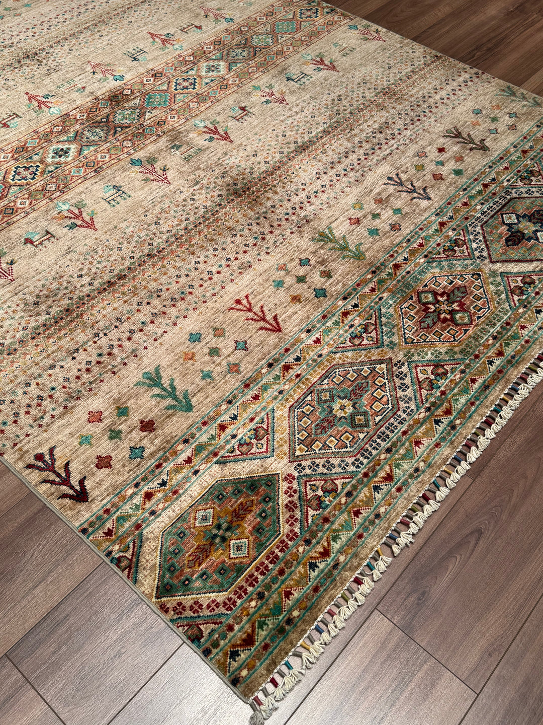 Khorjin Original Handwoven Beige Vegetable Dyed Wool Rug 173x246 cm (4.26 square meters) - 5x7 ft