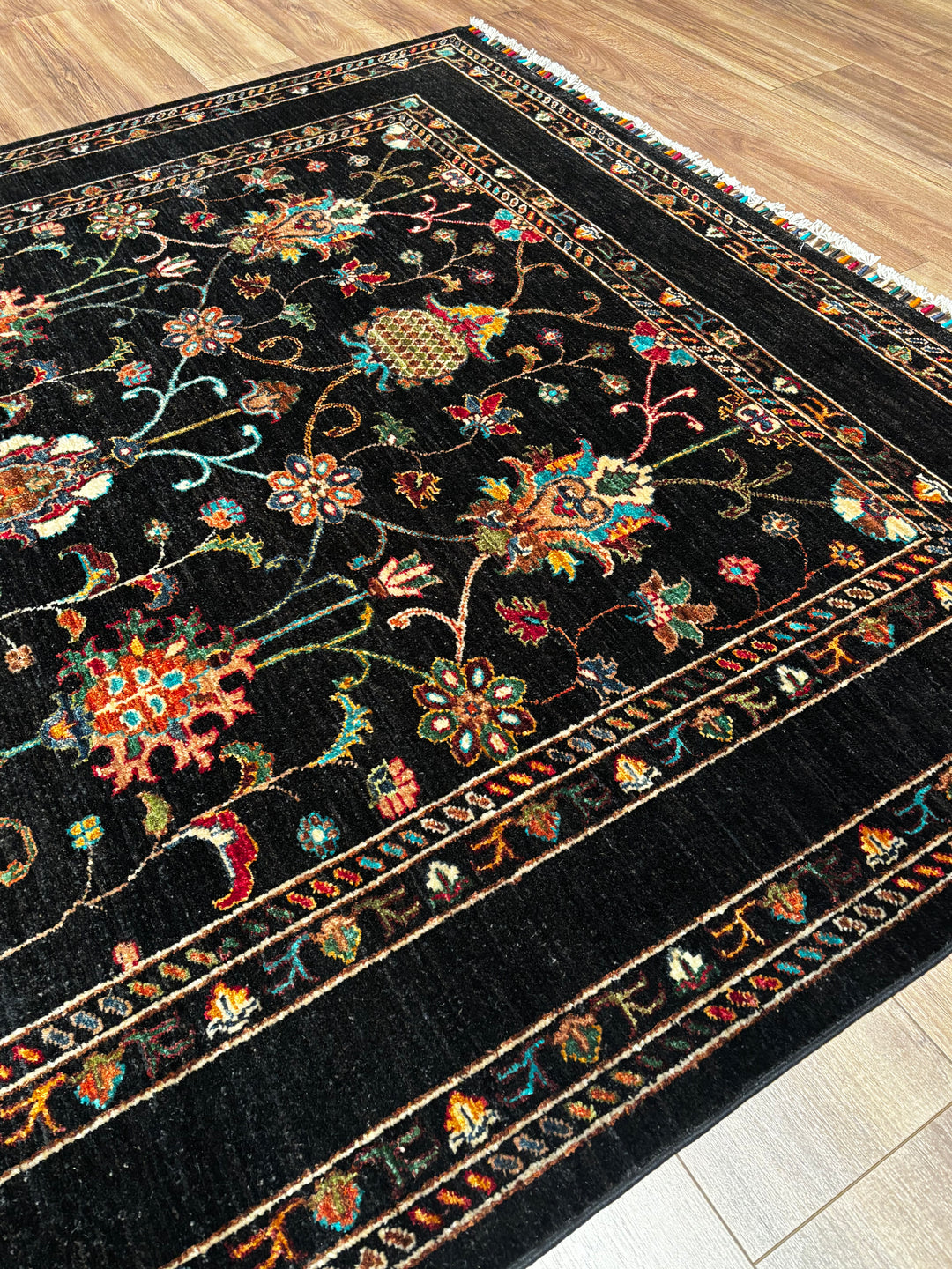 Sultani Binbirgece Orijinal El Dokuması Siyah Kök Boya Yün Halı 172x247 4.25 Metrekare - 6x8 ft