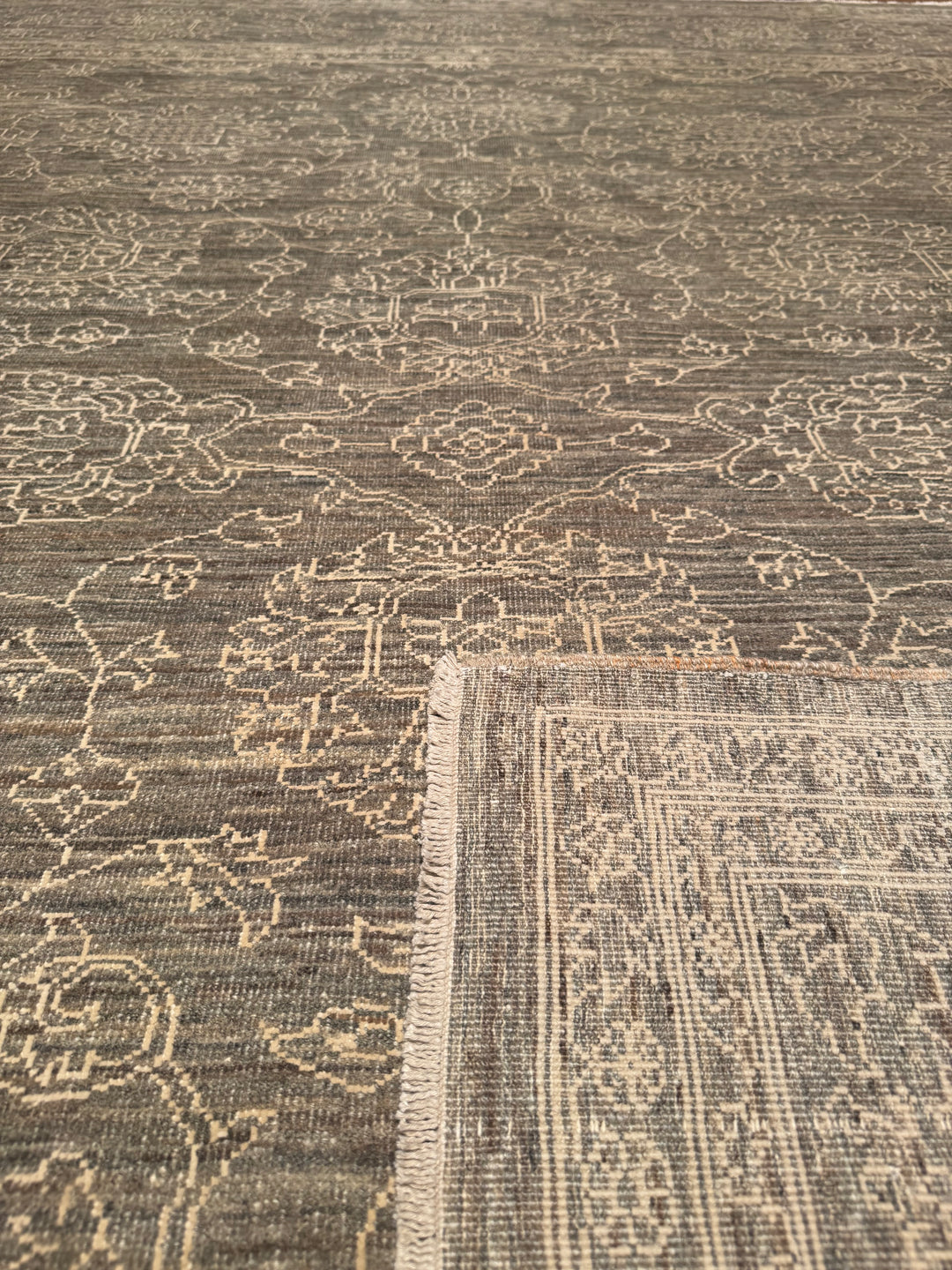 Uşak Original Hand Woven Gray Vegetable Dyed Wool Carpet 239x290 6.93 Square Meters - 8x10 ft