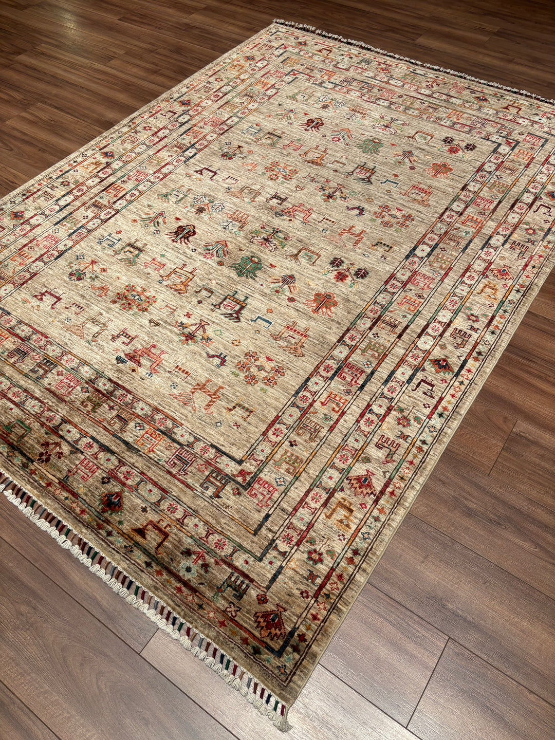 Khorjin Original Handwoven Beige Vegetable Dyed Wool Rug 174x238 cm (4.14 square meters) - 5x7 ft