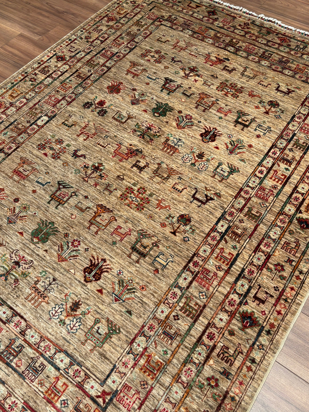 Khorjin Original Handwoven Beige Vegetable Dyed Wool Rug 174x238 cm (4.14 square meters) - 5x7 ft