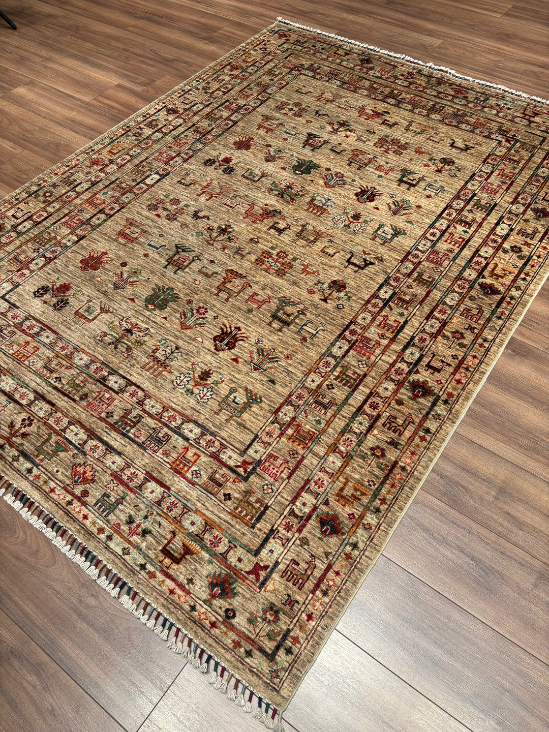 Khorjin Original Handwoven Beige Vegetable Dyed Wool Rug 174x238 cm (4.14 square meters) - 5x7 ft