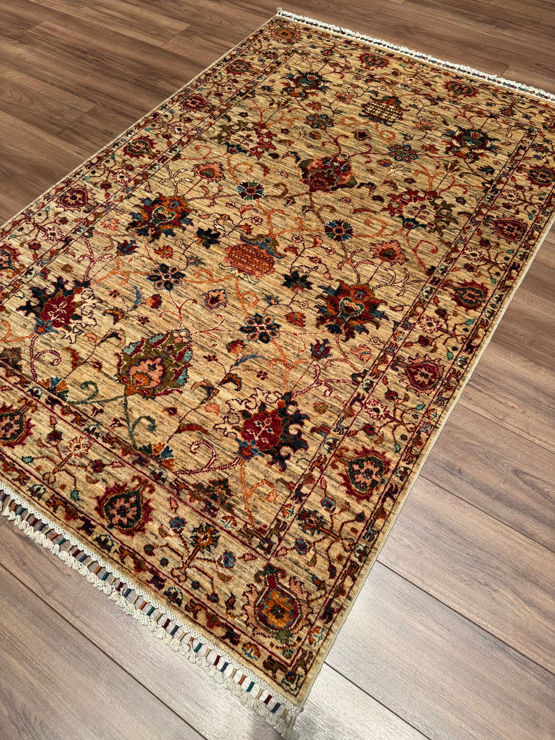 Sultani Binbirgece Orijinal El Dokuması Bej Kök Boya Yün Halı 123x185 2.28 Metrekare - 4x6 ft