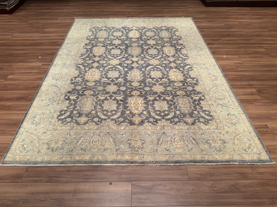 Uşak Original Hand Woven Gray Cream Vegetable Dyed Wool Carpet 239x321 7.67 Square Meters - 8x10 ft