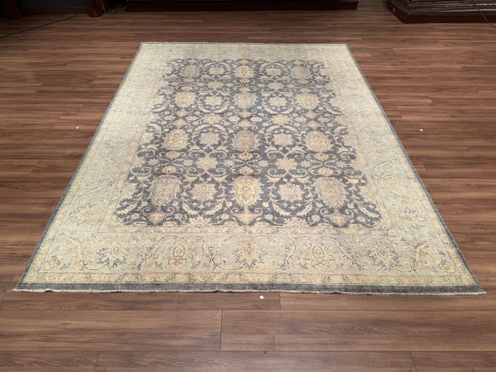 Uşak Original Hand Woven Gray Cream Vegetable Dyed Wool Carpet 239x321 7.67 Square Meters - 8x10 ft