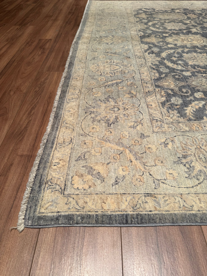 Uşak Original Hand Woven Gray Cream Vegetable Dyed Wool Carpet 239x321 7.67 Square Meters - 8x10 ft