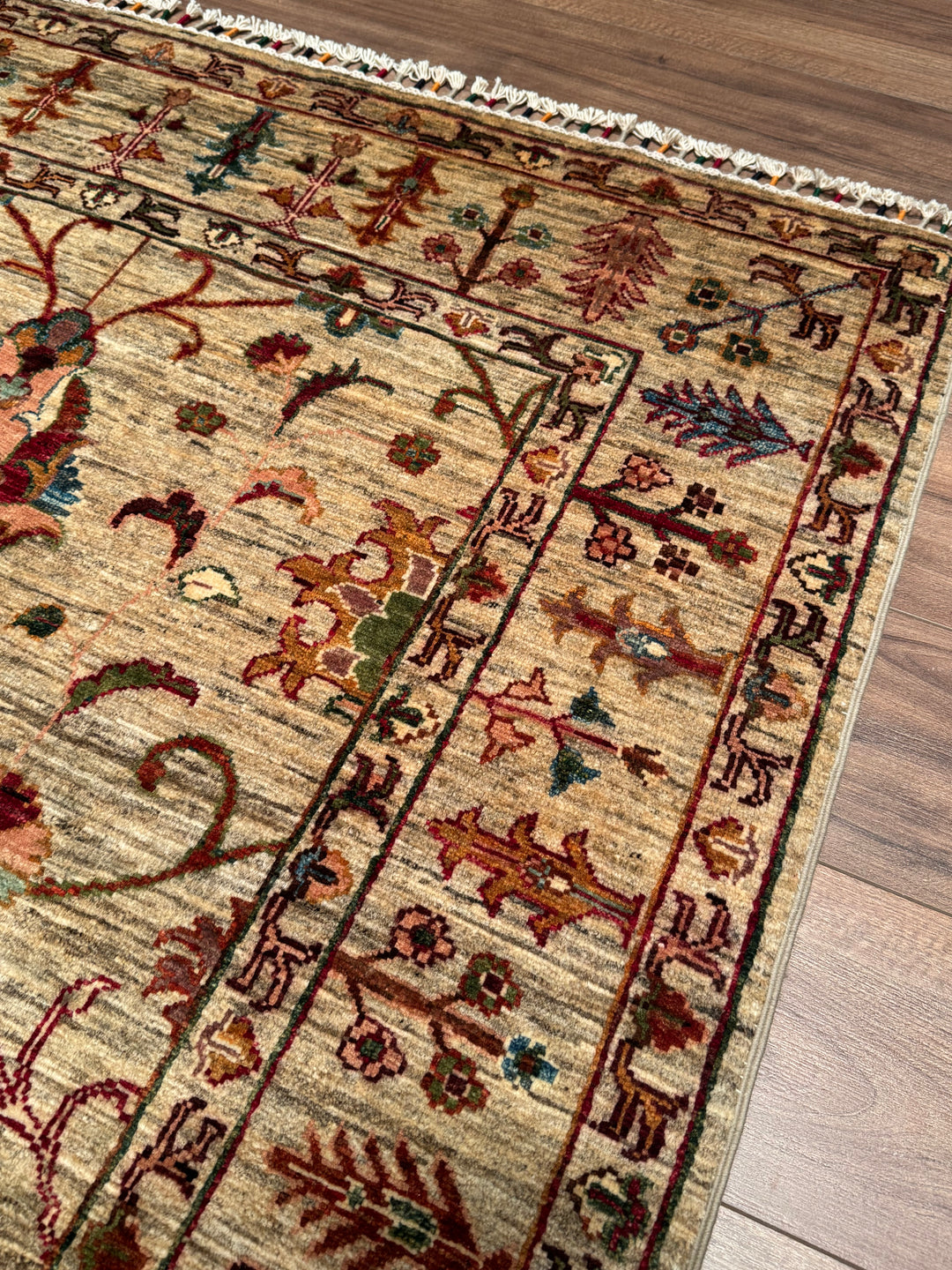 Sultani Binbirgece Orijinal El Dokuması Bej Kök Boya Yün Halı 125x191 2.39 Metrekare - 4x6 ft