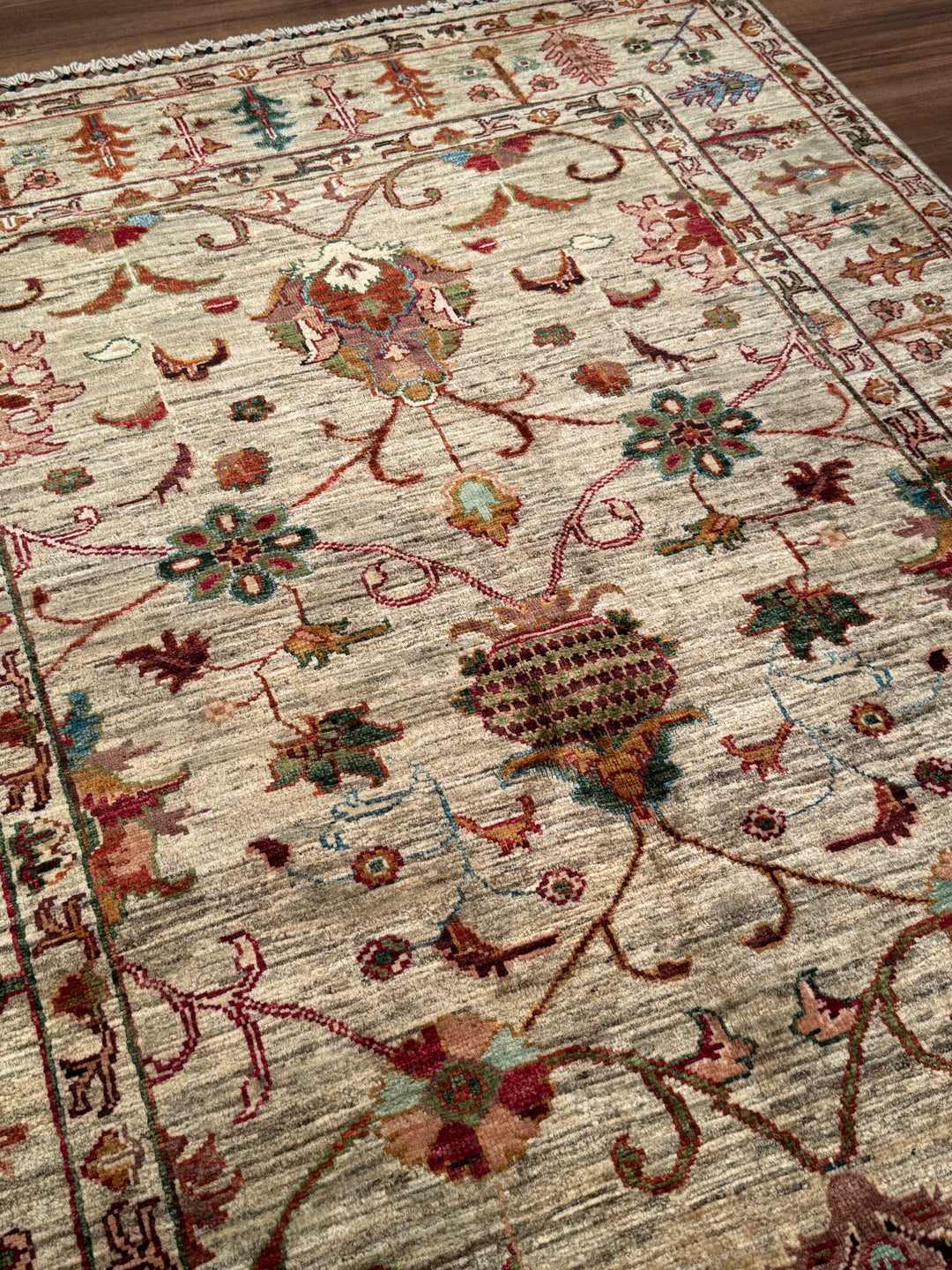 Sultani Binbirgece Orijinal El Dokuması Bej Kök Boya Yün Halı 125x191 2.39 Metrekare - 4x6 ft