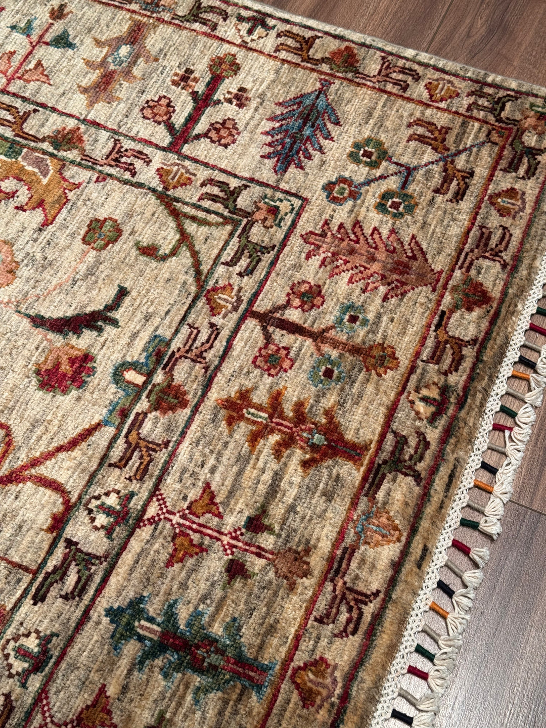 Sultani Binbirgece Orijinal El Dokuması Bej Kök Boya Yün Halı 125x191 2.39 Metrekare - 4x6 ft