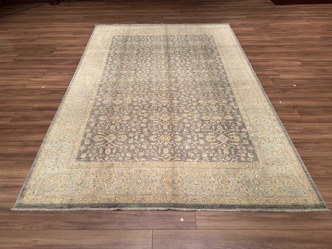 Uşak Original Hand Woven Gray Cream Vegetable Dyed Wool Carpet 212x308 6.53 Square Meters - 8x10 ft