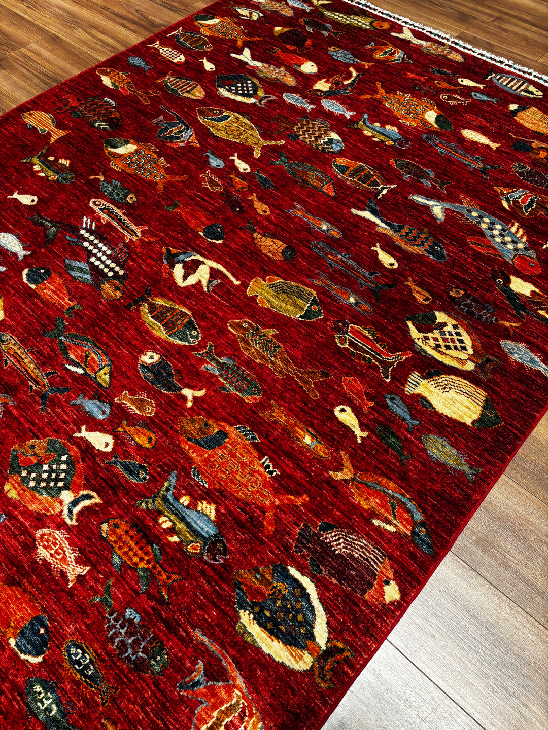 Balık Orijinal El Dokuması Kırmızı Kök Boya Yün Halı 174x236 4.11 Metrekare - 6x8 ft