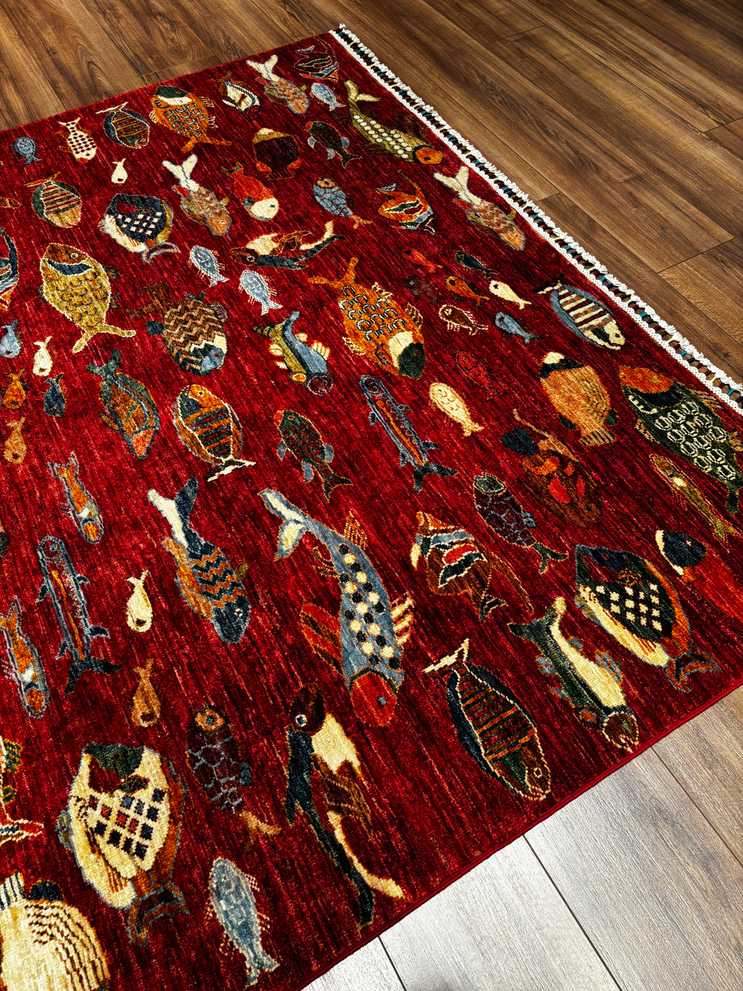 Balık Orijinal El Dokuması Kırmızı Kök Boya Yün Halı 174x236 4.11 Metrekare - 6x8 ft