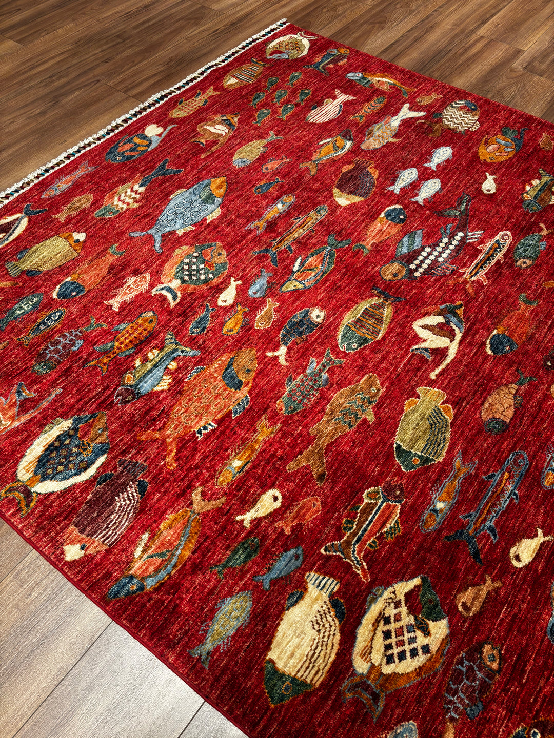 Balık Orijinal El Dokuması Kırmızı Kök Boya Yün Halı 174x236 4.11 Metrekare - 6x8 ft