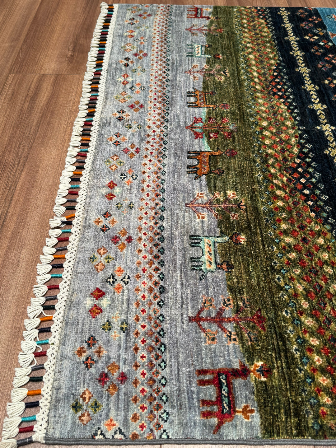 Khorjin Hayat Ağacı Orijinal El Dokuması Multi Kök Boya Yün Halı 121x166 2.01 Metrekare - 4x6 ft