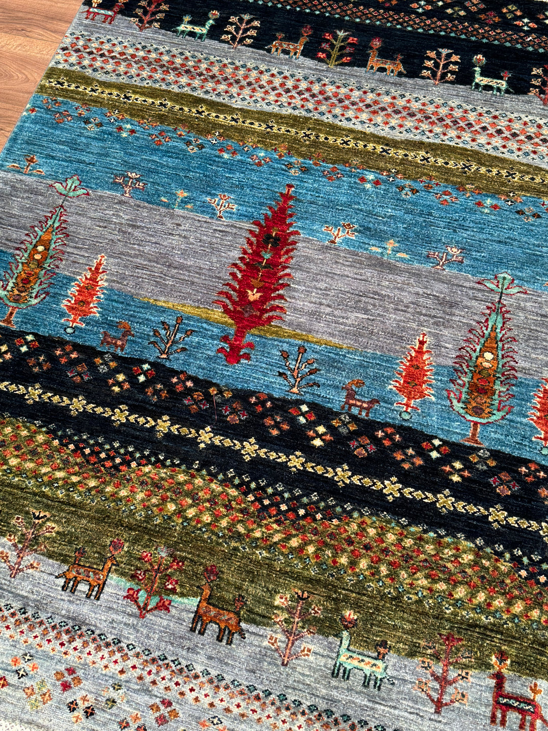 Khorjin Hayat Ağacı Orijinal El Dokuması Multi Kök Boya Yün Halı 121x166 2.01 Metrekare - 4x6 ft