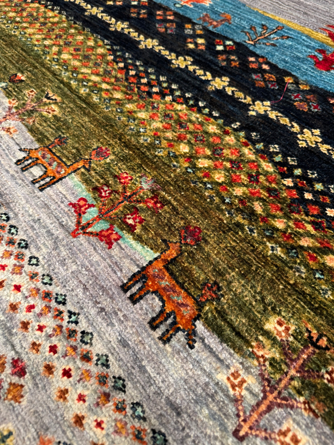 Khorjin Hayat Ağacı Orijinal El Dokuması Multi Kök Boya Yün Halı 121x166 2.01 Metrekare - 4x6 ft