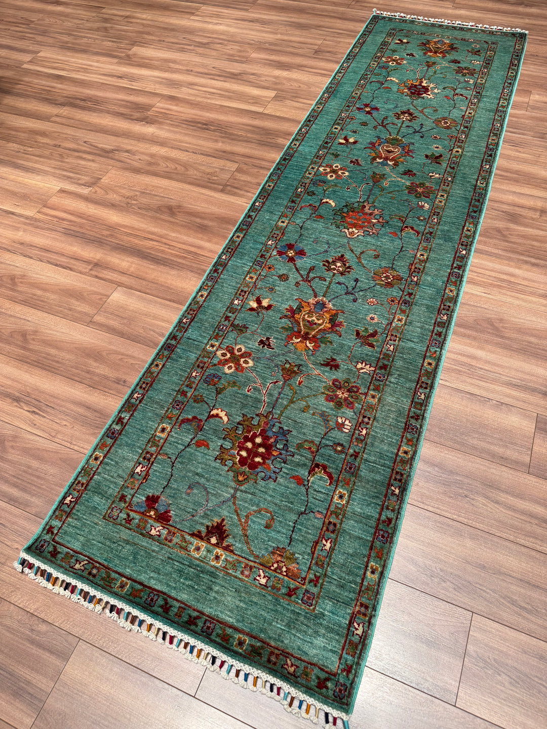 Sultani Çiçekli Yolluk Orijinal El Dokuması Turkuaz Kök Boya Yün Halı 0.83x315 2.61 Metrekare - 2x10 ft