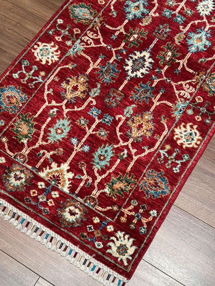 Sultani Binbirgece Yolluk Orijinal El Dokuması Kırmızı Kök Boya Yün Halı 0.73x235 1.72 Metrekare - 3x8 ft